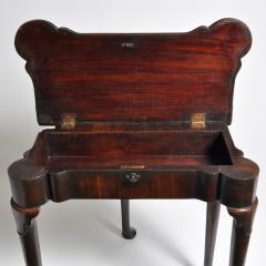 A SMALL PROPORTIONED GEORGE II PERIOD MAHOGANY TEA TABLE - 3294746