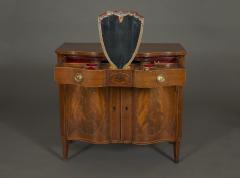 A SUPERB QUALITY FIDDLEBACK AND FLAME MAHOGANY TWO DOOR COMMODE - 3526097