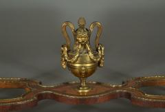 A VERY FINE QUALITY MARQUETRY AND GILT BRASS MOUNTED CENTER TABLE - 3542289