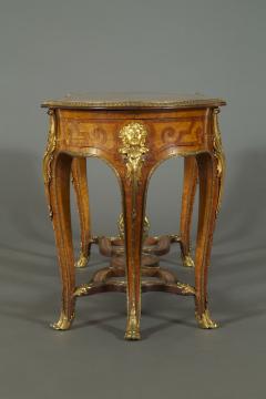 A VERY FINE QUALITY MARQUETRY AND GILT BRASS MOUNTED CENTER TABLE - 3542296