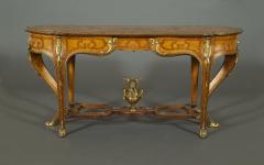 A VERY FINE QUALITY MARQUETRY AND GILT BRASS MOUNTED CENTER TABLE - 3542304