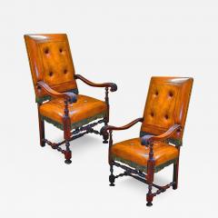 A Very Fine Pair Of 17th Century Tuscan Walnut Armchairs - 3561105