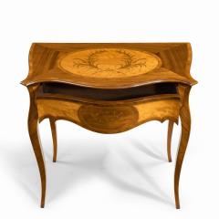 A Victorian inlaid satinwood and kingwood table in the style of Hepplewhite - 1846416