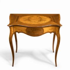 A Victorian inlaid satinwood and kingwood table in the style of Hepplewhite - 1846421