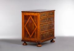 A Visually Striking Charles II Oyster Veneer and Line Inlay Chest of Drawers - 805341