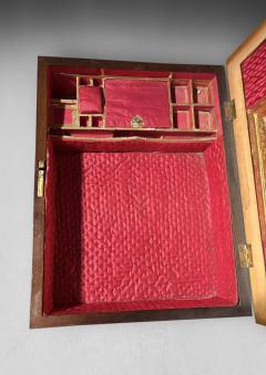 A William Mary walnut oyster veneered lace box - 4386921