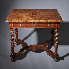 A William and Mary Olive Oyster 31 Table - 3129043
