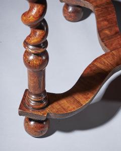 A William and Mary Olive Oyster 31 Table - 3129057