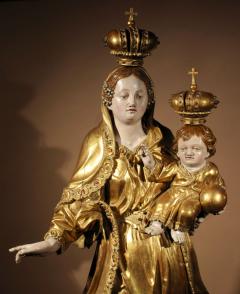 A beautiful finely carved and original gilded Madonna and child - 3280392