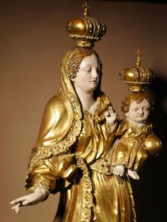 A beautiful finely carved and original gilded Madonna and child - 3280393