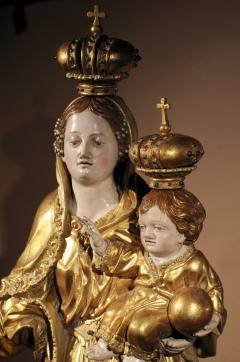 A beautiful finely carved and original gilded Madonna and child - 3280394