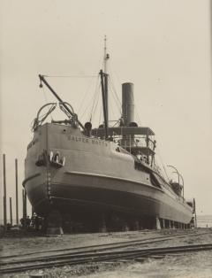 A black and white photograph of the Niger Company Ltd s ship Walter Watts  - 3859627