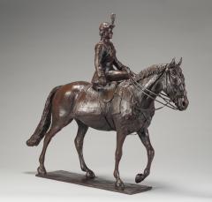 A bronze of Queen Elizabeth II Trooping the Colour 2022 - 3304708