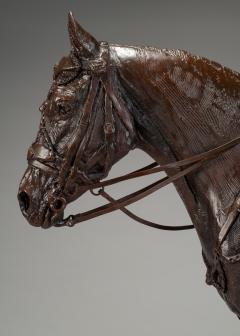 A bronze of Queen Elizabeth II Trooping the Colour 2022 - 3304712