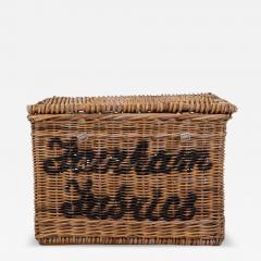 A charming English wicker basket dating to circa 1900 - 4828999
