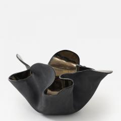 A decorative free form organic bowls in a highly reflective platinum finish - 4309650