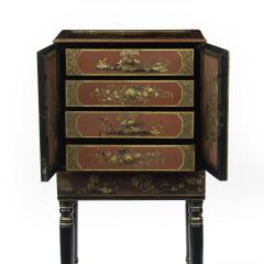 A delicate Regency Chinoiserie lacquer cabinet - 3361814