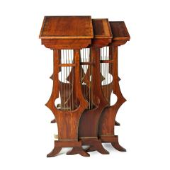 A fine and unusual nest of three Regency tables - 3891409
