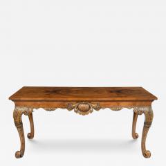 A finely carved walnut side table in the George II style - 3973151