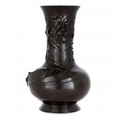 A gold shakudo Meiji period bronze vase of carp in wisteria - 3009126
