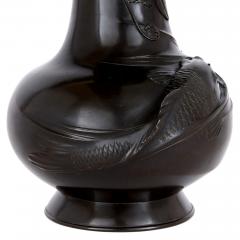 A gold shakudo Meiji period bronze vase of carp in wisteria - 3009129