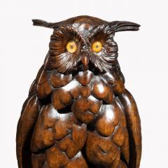 A large Black Forest Lindenwood eagle owl attributed to the Ruef Brothers - 2172305