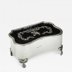 A large Edwardian shaped rectangular silver and tortoiseshell piqu box - 3413593