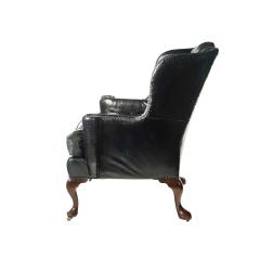 A large George III wing arm chair - 2837597