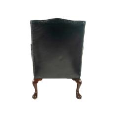 A large George III wing arm chair - 2837598