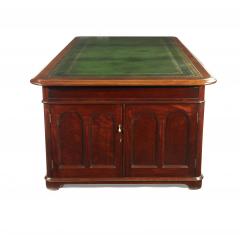 A large and imposing Victorian mahogany partners desk - 3039431