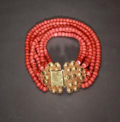 A magnificent and exceptional very large coral necklace with golden clasp - 3276932