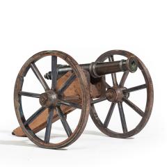 A mid Victorian model of a field cannon - 1410709