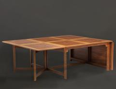 A multifunctional library or dining table of figured and straight grained walnut - 4002662