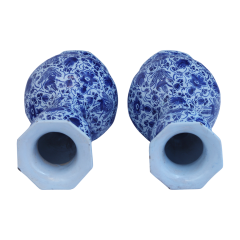A pair of 18th century Dutch Delft Vases - 4591434