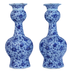 A pair of 18th century Dutch Delft Vases - 4591436