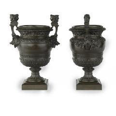 A pair of Belgian bronze urns by Luppens Brussels - 3393287