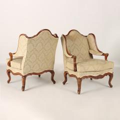 A pair of French Louis XV style carved Bergeres A oreilles C 1900  - 2691052