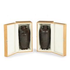 A pair of Meiji period bronze vases - 3325063