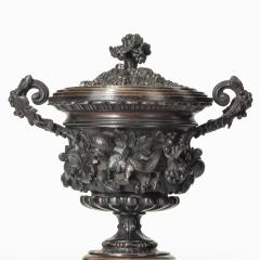 A pair of bronze vases and covers in the classical style - 2101656