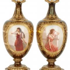 A pair of large Royal Vienna gilt and painted porcelain ewers - 2726795