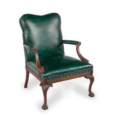 A pair of mahogany open armchairs in the style of Chippendale  - 3931721