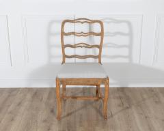 A pair of slender Gustavian chairs with smiling details Circa 1780 - 4353429