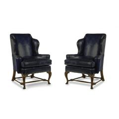 A pair of walnut Georgian style leather wing armchairs - 3683640