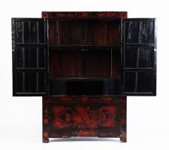 A red and black lacquered Chinese cabinet 19th C  - 2238431
