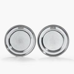 A set of 24 George III silver dinner plates by Naphtali Hart 1801 - 1609671