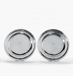 A set of 24 George III silver dinner plates by Naphtali Hart 1801 - 1609672