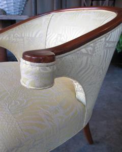 A shapely pair of English regency inspired mahogany salon chairs - 732826