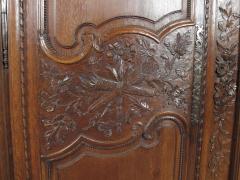 A very fine carved original oak Normandy wedding armoire  - 3328053