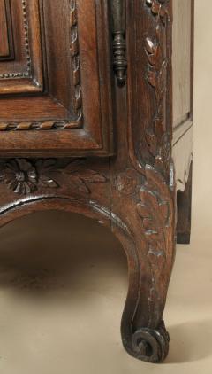 A very fine carved original oak Normandy wedding armoire  - 3328076