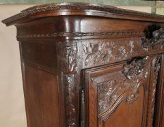 A very fine carved original oak Normandy wedding armoire  - 3328078